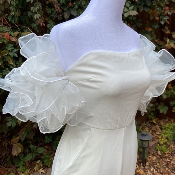 ASOS Club L London Organza Sleeve Jumpsuit in White Size US6 - Picture 9 of 9